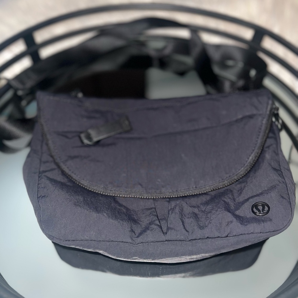 Lululemon All Night Festival Crossbody Bag Black 5L Nylon Purse Adjustable Strap